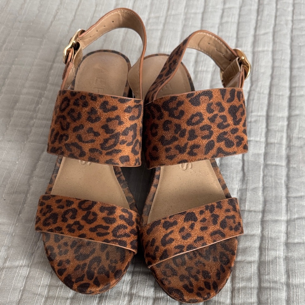 AEROSOLES Leopard Print Platform Sandals